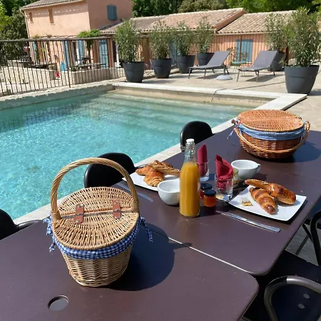 Dependance Cosy Avec Petit Dejeuner Entre Gordes Et L'isle Sur La Sorgue Lagnes